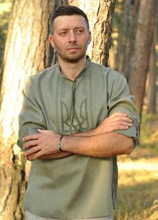 Чоловіча вишиванка з гербом україни у кольорі хакі2 фото