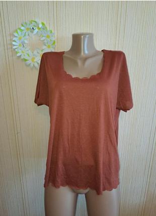 Легкая футболка