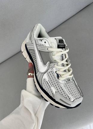 Nike zoom vomero 5 silver6 фото