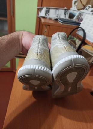 Кроссовки adidas non marking 41 размер стелька26см.7 фото