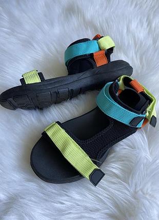 Бононіжки трекери zara