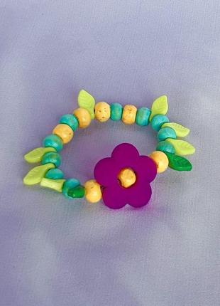 Детский браслет для девочки "цветы в саду " зеленый из деревянных бусин/оригинальный подарок малышке5 фото