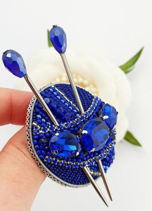 Брошка для в'язальниць подарунок для в'язальниць оригінальний подарунок ручної роботи брошка клубок ниток 3