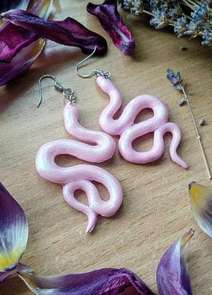 Сережки змії рожеві перламутрові1 фото