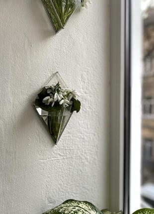 Стеклянная подвесная ваза для сухих и живых цветов с рельефным стеклом1 фото