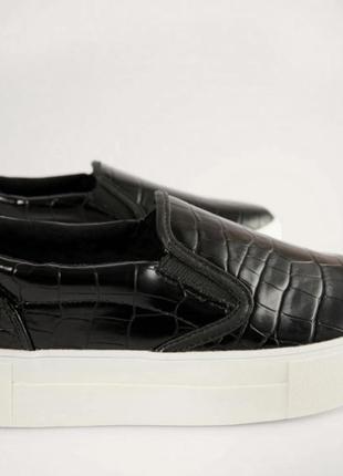 Стильные черные слипоны от бренда na-kd3 фото