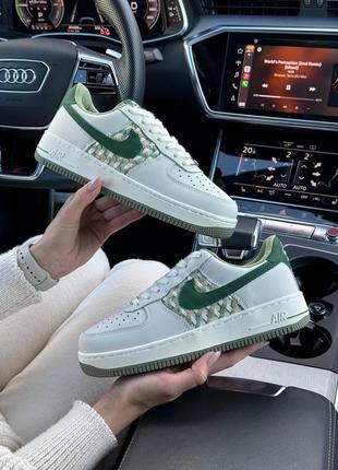 Жіночі кросівки nike air force 1 light gray green2 фото
