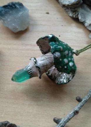 Зеленый мухомор с кристаллом3 фото