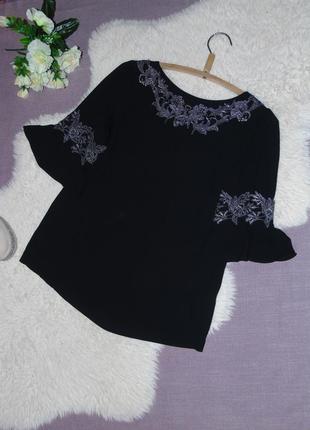 Черная блузочка с серебристой вышивкой