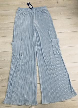 Широкие брюки в рубчик с карманами3 фото