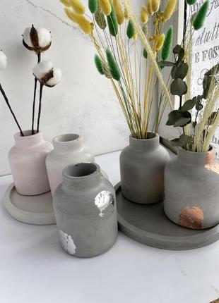 Мінімалістична сіра бетонна ваза4 фото