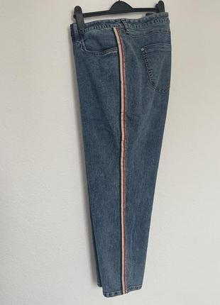 Жіночі джинси великого розміру6 фото