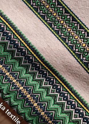 Скатертина лляна з вишивкою на стіл з українським орнаментом зелена5 фото