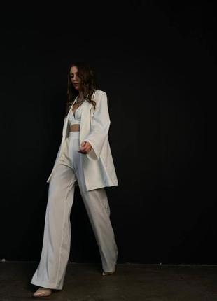 Женский костюм в пижамном стиле ❤️ белый шелковый костюм тройка 💕 топ, рубашка та брюки 💕8 фото