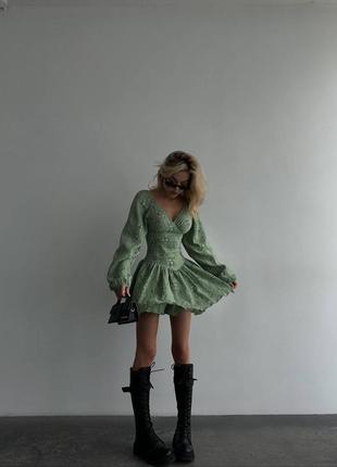 Легкий необычный комбинезон - платье мини муслин с принтом в цветок стильный4 фото