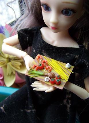 Їжа для ляльок барбі і лол ручної роботи спагетті з креветками та овочами5 фото
