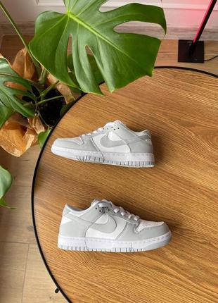 Жіночі кросівки найк данк лоу ретро сірі з білим / nike dunk low retro grey fog8 фото