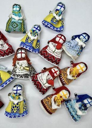 Украинские куклы мотанки брошки брошь на одежду3 фото