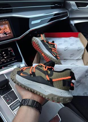 Чоловічі кросівки nike acg mountain fly low khaki orange5 фото