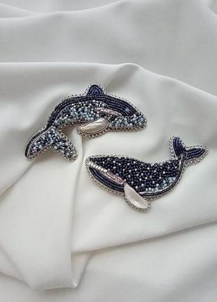 Дельфін з морським перламутром