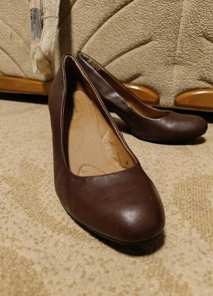 Женские туфли-лодочки jaclyn smith кожаные с круглым носком4 фото