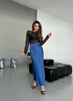 Длинная синяя атласная сатиновая юбка2 фото