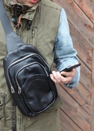 Стильная мужская сумка через плечо из натуральной кожи2 фото