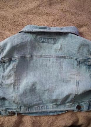 Укорочена джинсова куртка4 фото