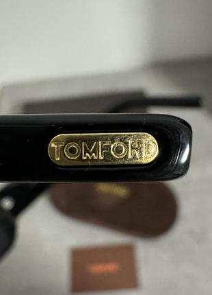 Нові сонцезахисні окуляри в стилі tom ford7 фото