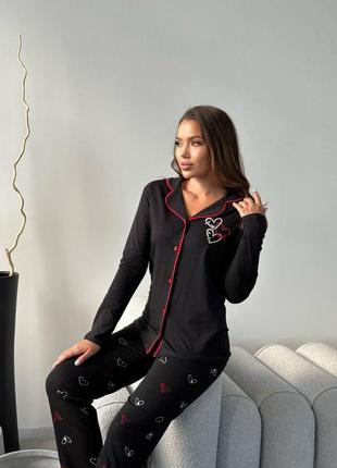 Комфортная и удобная женская пижама рубашка и брюки сердечки черный4 фото
