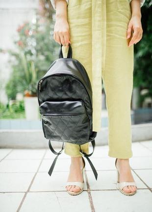Стильный городской кожаный рюкзак (размер l)1 фото