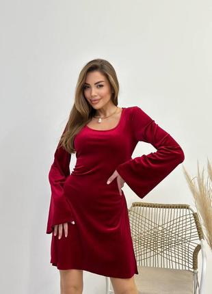 Бархатное мини платье со шнуровкой на спине красный2 фото