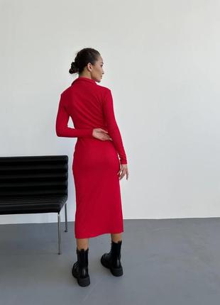 Теплое платье макси с разрезом воротник на кнопках рубчик на флисе красный3 фото
