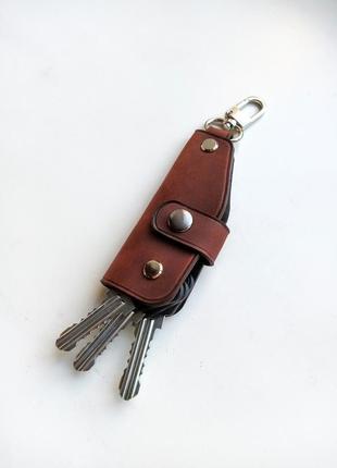 Кожаный брелок для ключей с персонализацией