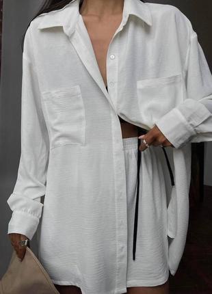 Женский летний однотонный молочный костюм оверсайз  рубашка свободного кроя и шорты на высокой посадке sm и ml7 фото