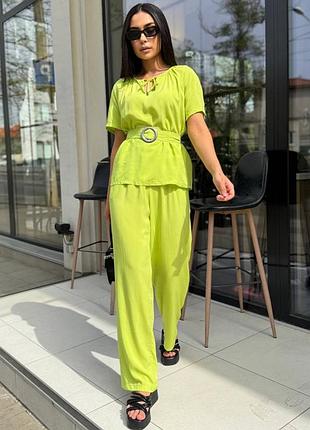 Костюм двойка блуза футболка с поясом широкие прямые брюки штаны палаццо черный белый малиновый салатовый летний весенний комплект