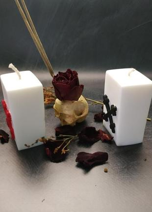 Набір з 2 білих ритуальних свічок "мара"3 фото