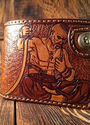 Эксклюзивный кошелёк бифолд с художественным тиснением козак герб2 фото