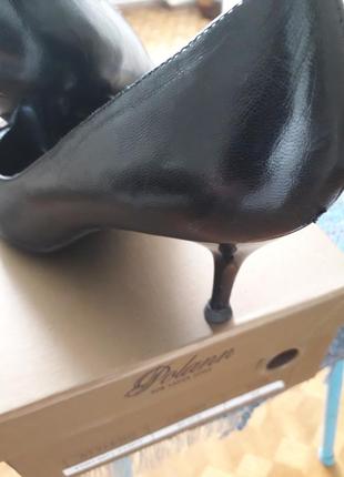 Модельные туфли фабричного исполнения 35,36розм.4 фото