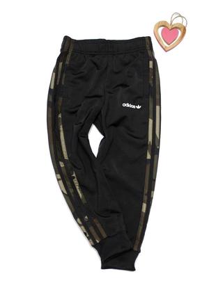 Брюки,спортивки adidas (оригинал) 5-6 лет, 116 см
