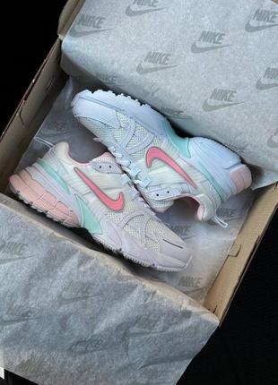 Nike runtekk wmns white pink9 фото