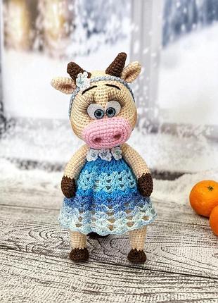 Вязанная коровка