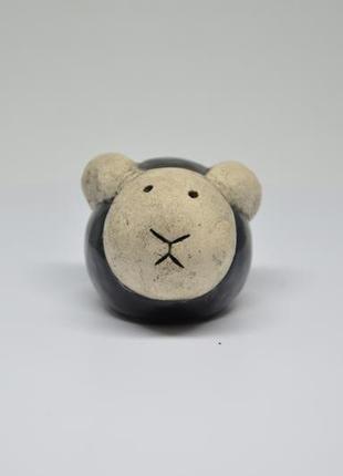 Статуетка чорний кролик