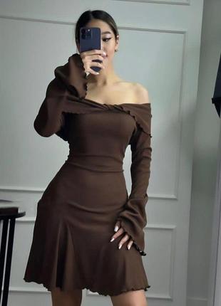 Платье трикотажное мини рубчик красивая горловина длинные рукава мокко1 фото
