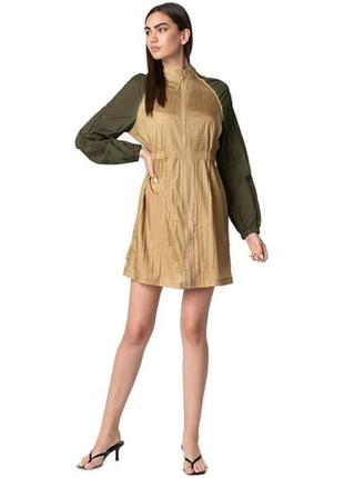 Фирменная легкая куртка ветровка супер качество