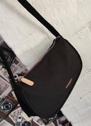 Компактна сумочка багет (чорна)4 фото