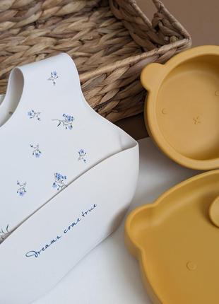 Набір силіконового дитячого посуду для прикорму (5в1), силіконовий посуд для дітей, силіконова тарілка ведмедик, слинявчик, ложка2 фото