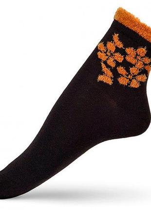Женские носки с пушистыми цветами черный