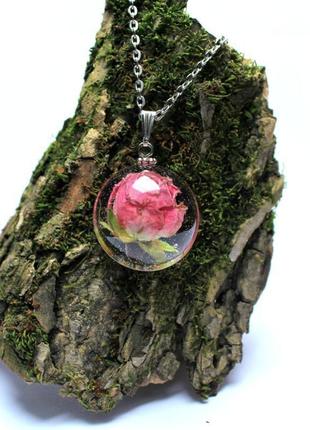 Кулон з трояндою