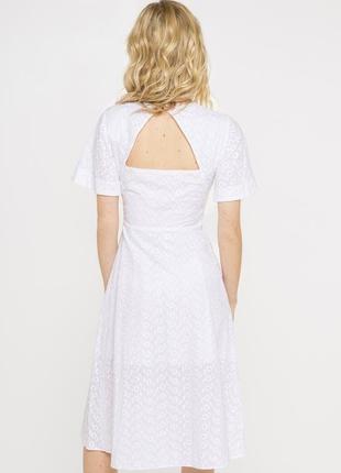 Біла сукня з шиття з розрізом в квіти, арт. 02814 фото